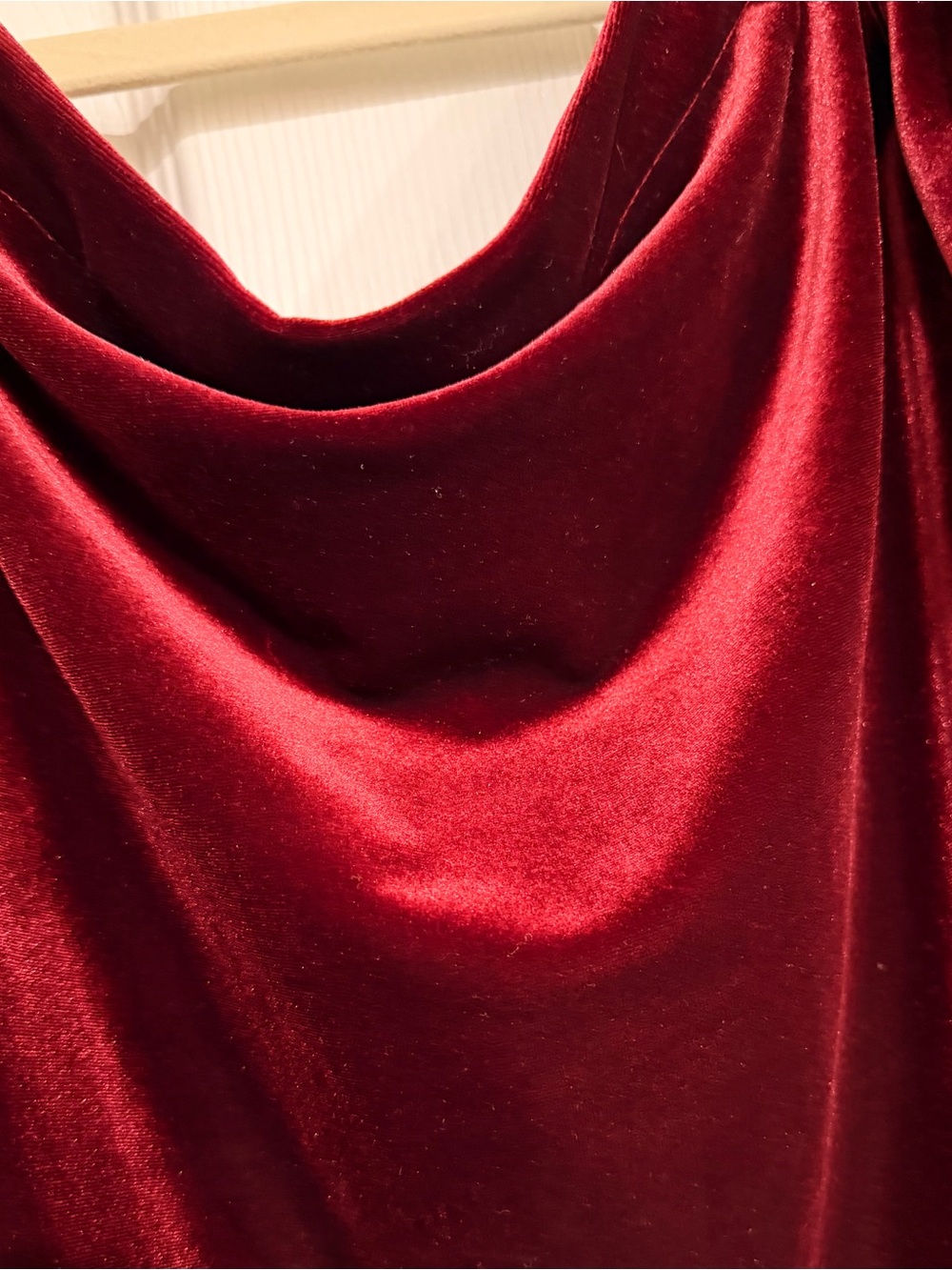White House Black Market Velvet Off-Shoulder Blouse in Burgundy NWT - Picture 10 of 10